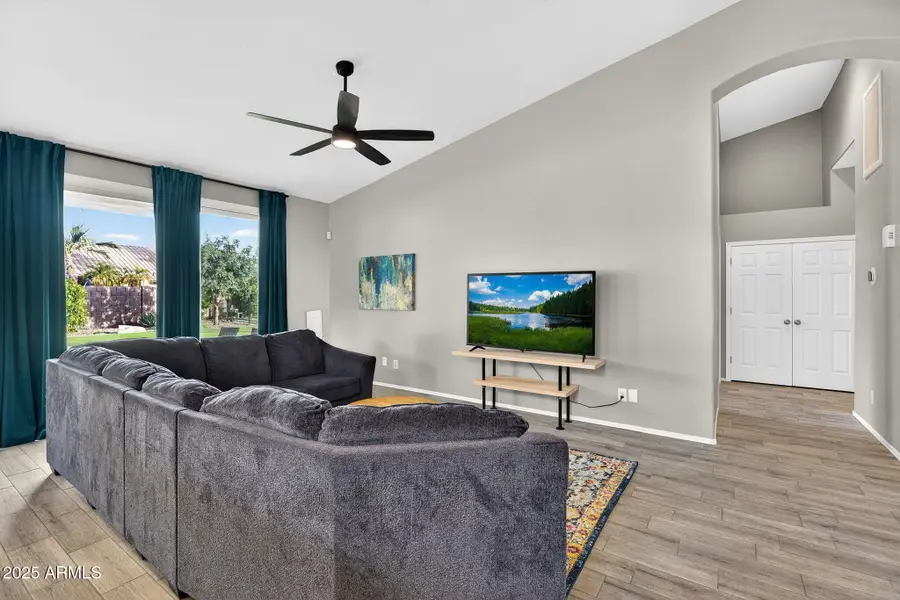 15427 S 16th Avenue, Phoenix, AZ 85045 - Image #2