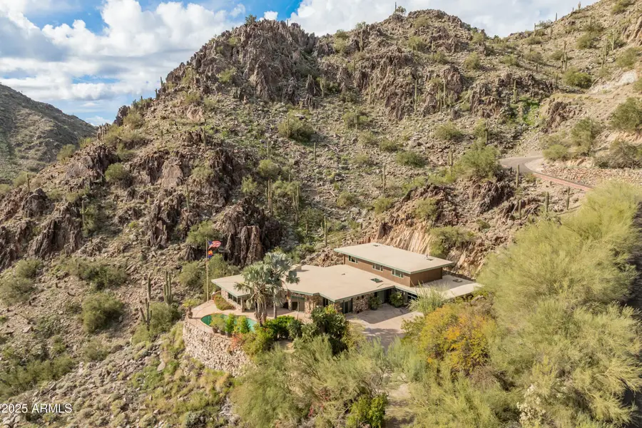 7310 N Highcliff Drive, Paradise Valley, AZ 85253 - Image #2