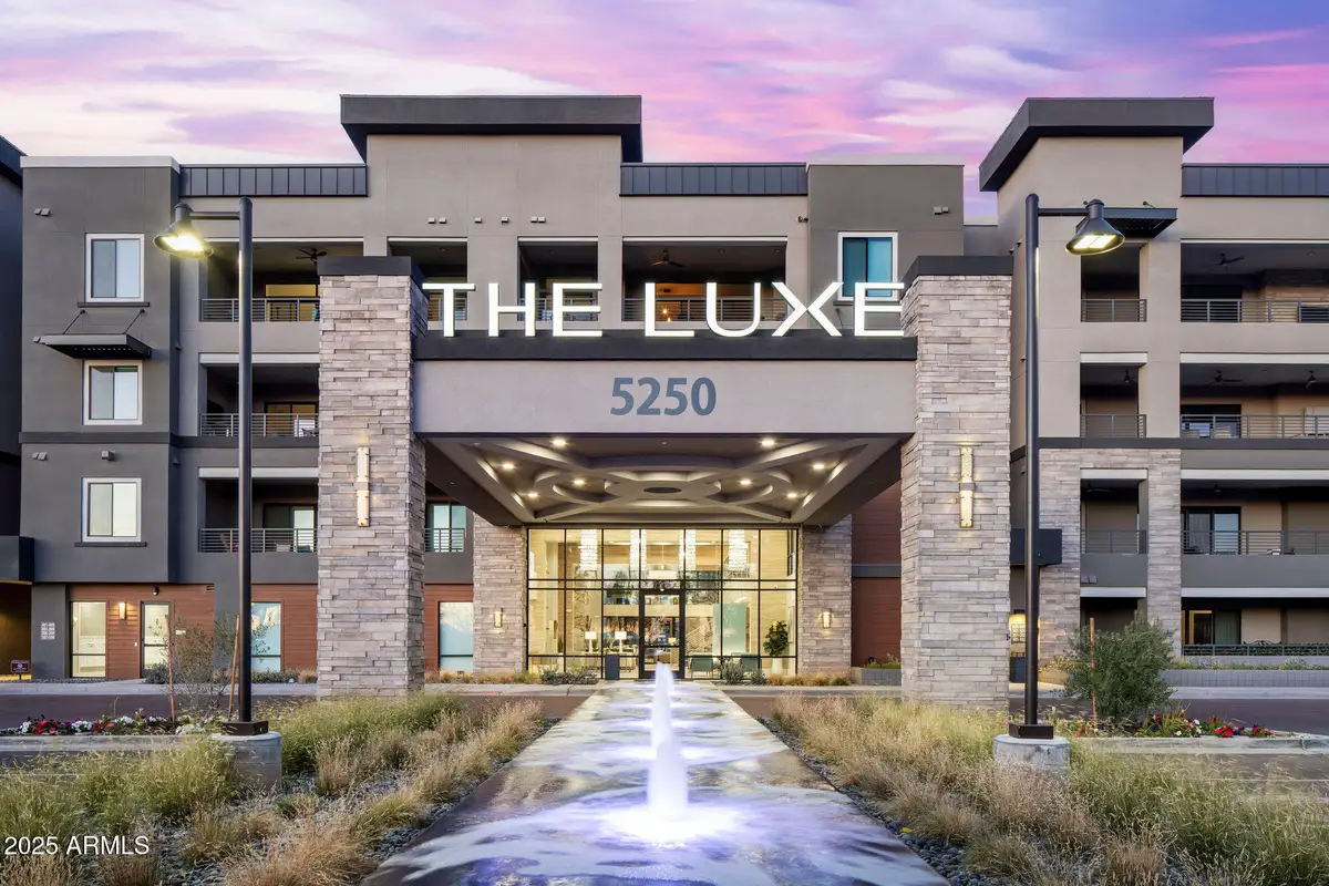 5250 E Deer Valley Drive #303, Phoenix, AZ 85054 - Image #1