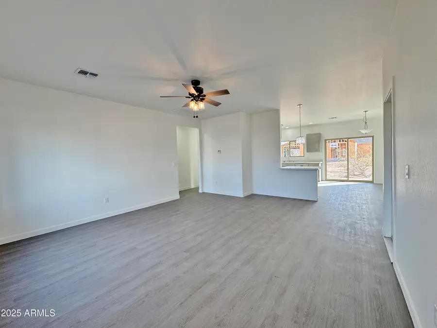 11069 W Laguna Drive, Arizona City, AZ 85123 - Image #3