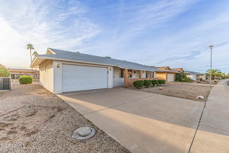 10844 W Sarabande Circle, Sun City, AZ 85351 - Image #2