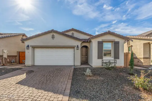 737 E Betsy Lane, Gilbert, AZ 85296