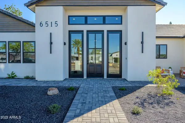 6515 E Holiday Drive, Mesa, AZ 85215