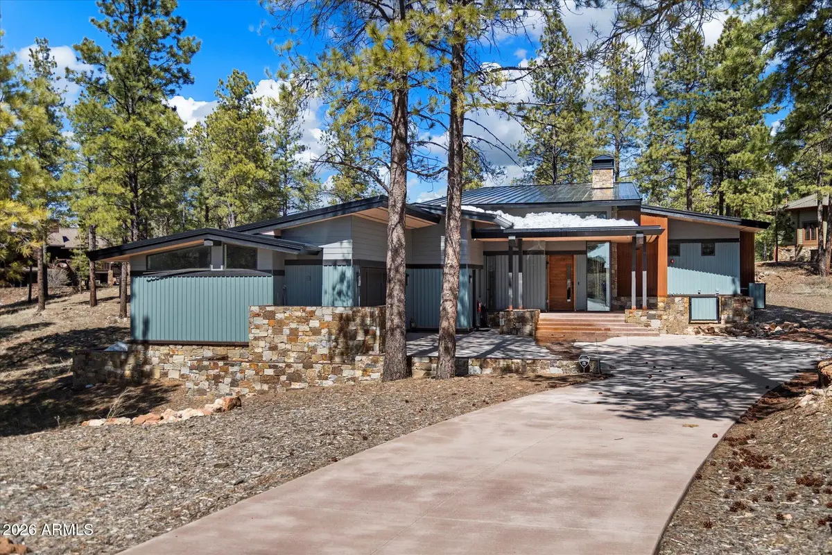 3560 S Clubhouse Circle, Flagstaff, AZ 86005 - Image #1
