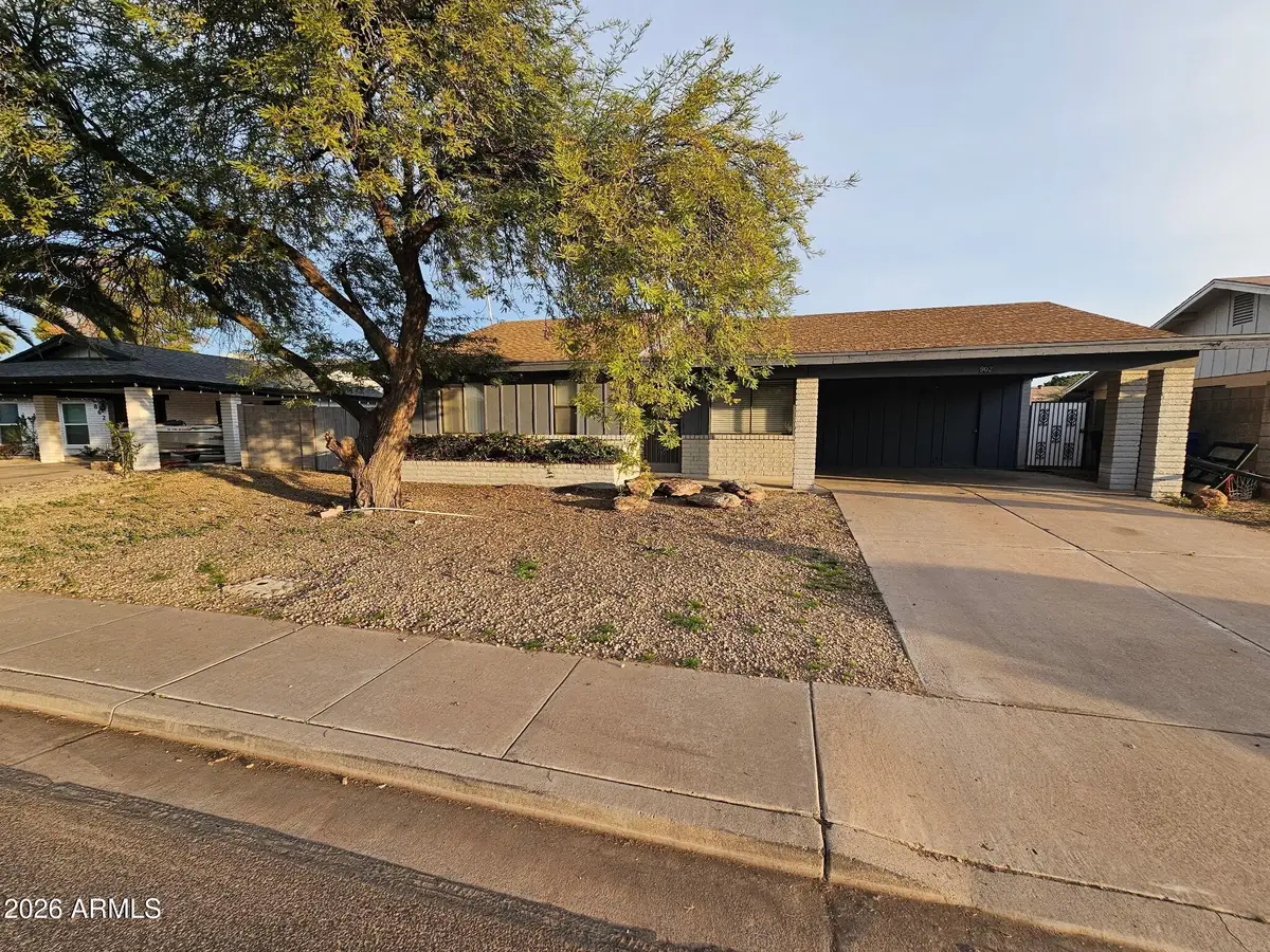 902 E Glade Avenue, Mesa, AZ 85204 - Image #1