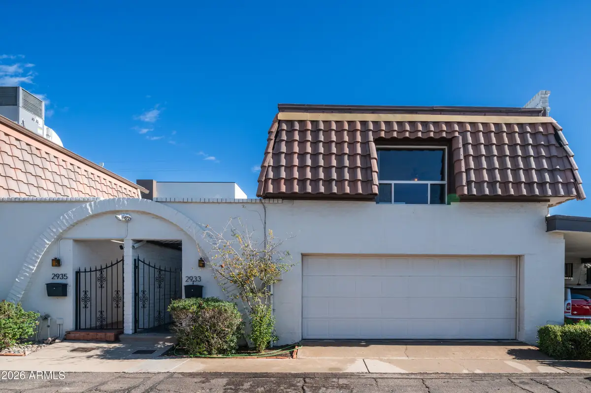 2933 N Casa Tomas Court, Phoenix, AZ 85016 - Image #1
