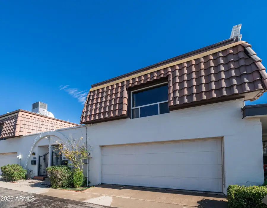 2933 N Casa Tomas Court, Phoenix, AZ 85016 - Image #2