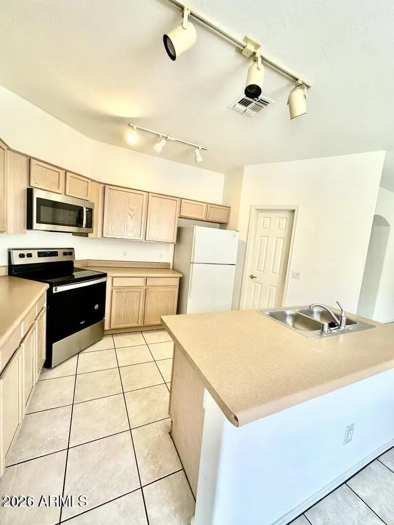 1061 E Susan Lane, Tempe, AZ 85288 - Image #3