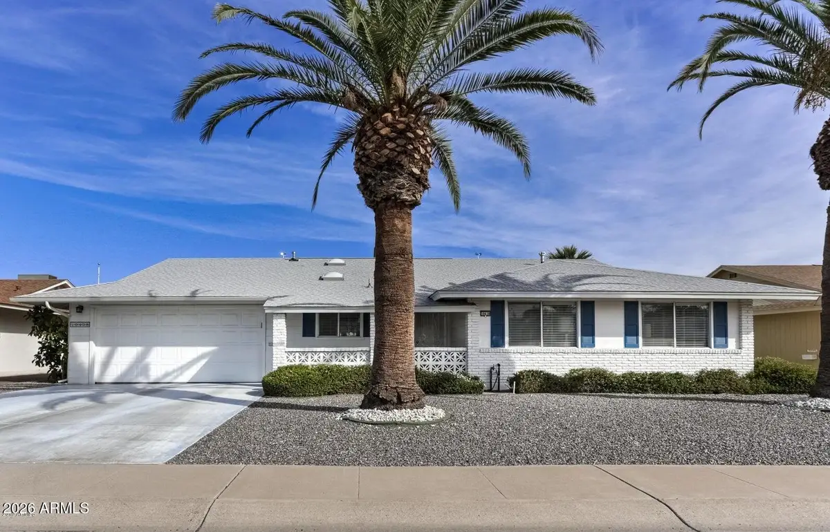 10438 W Cinnebar Avenue, Sun City, AZ 85351 - Image #1