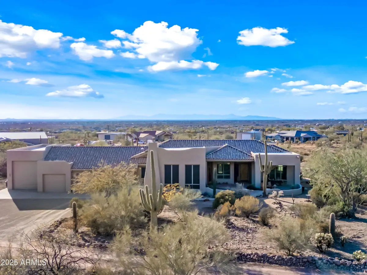 148 N La Barge Road, Apache Junction, AZ 85119 - Image #1