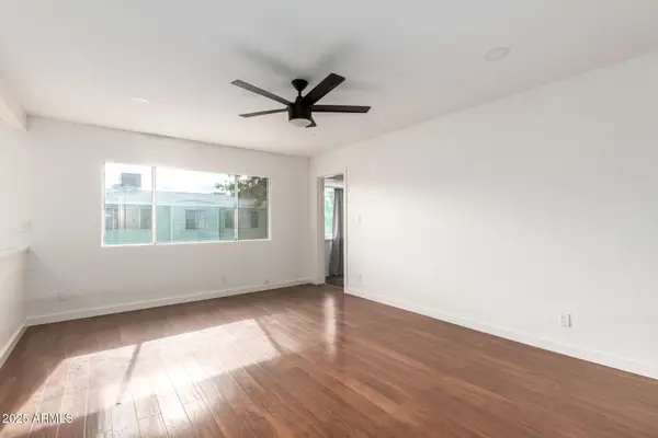 2569 W Berridge Lane #D-215, Phoenix, AZ 85017