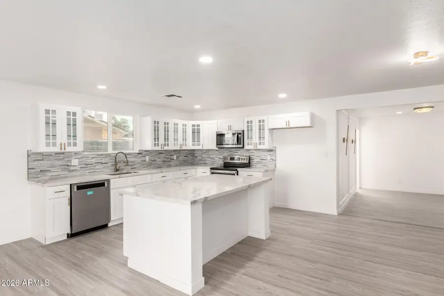 4460 W Avalon Drive, Phoenix, AZ 85031 - Image #2