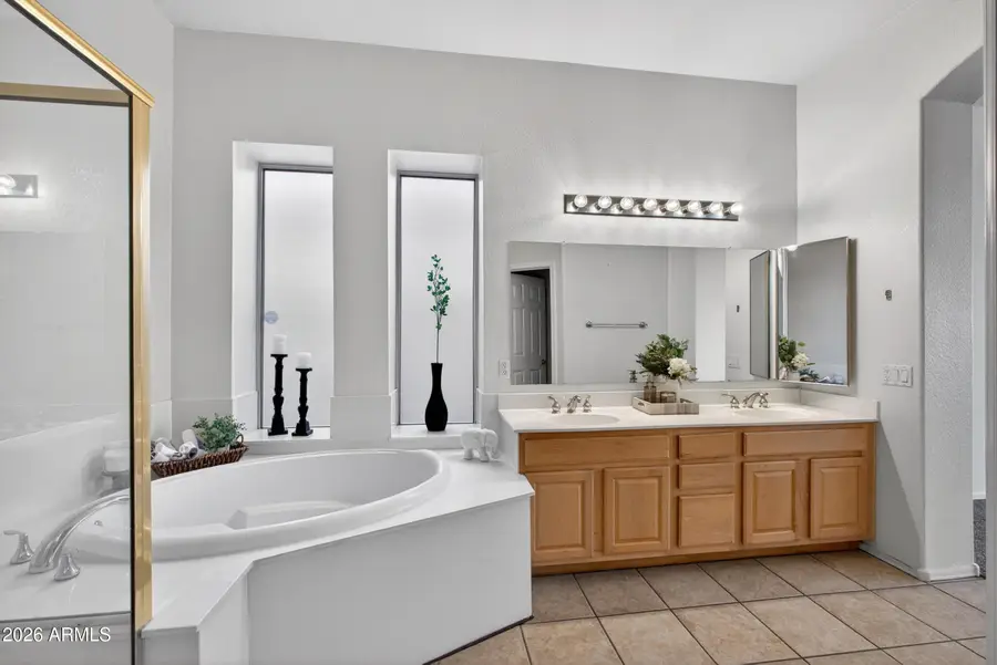 860 W Cherrywood Drive, Chandler, AZ 85248 - Image #2