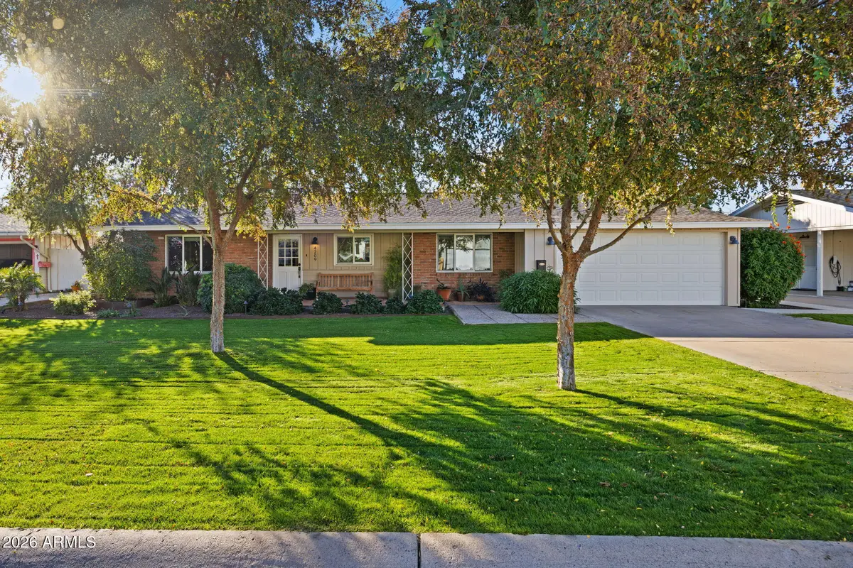 4209 E Patricia Jane Drive, Phoenix, AZ 85018 - Image #1