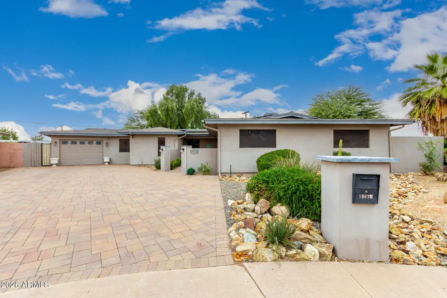 19630 N 18th Drive, Phoenix, AZ 85027 - Image #2