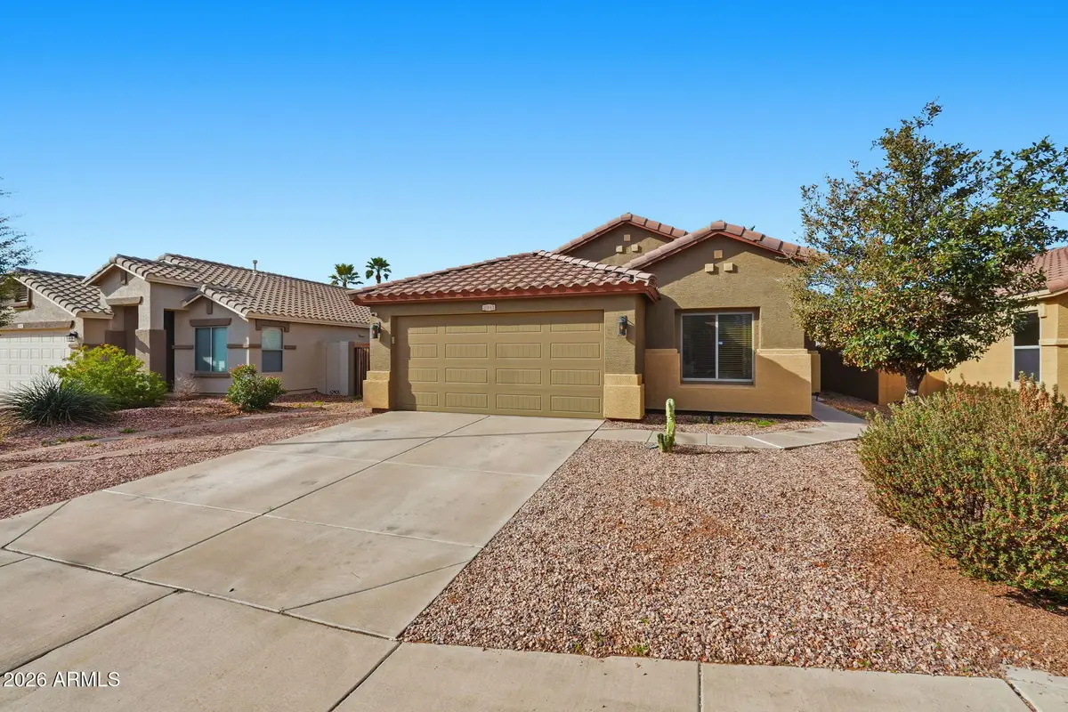 2041 N Thunderbird Avenue, Casa Grande, AZ 85122 - Image #1
