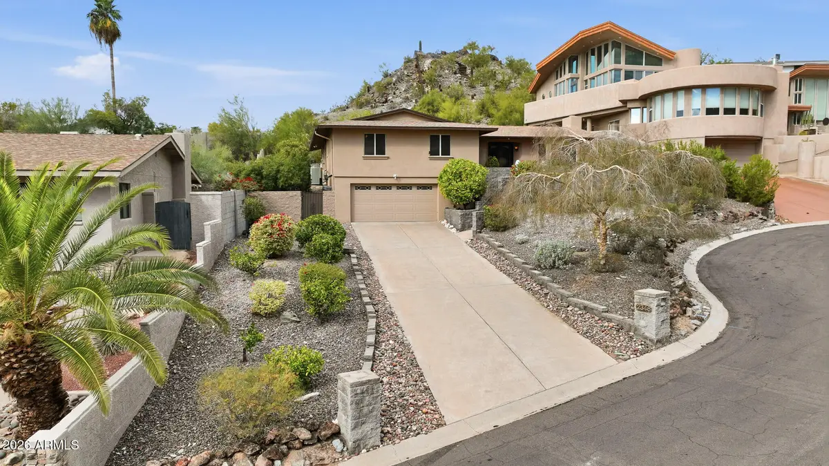 2346 E Orangewood Avenue, Phoenix, AZ 85020 - Image #1