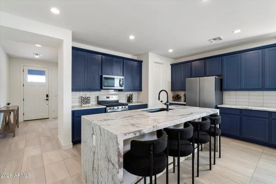 10694 N Mckinney Street, Surprise, AZ 85388 - Image #2