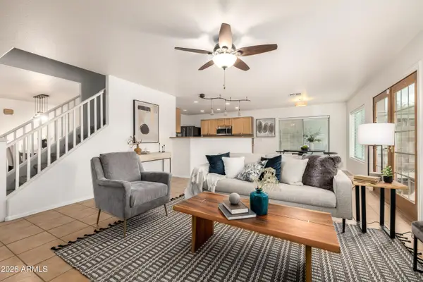 2251 E Parkside Lane, Phoenix, AZ 85024