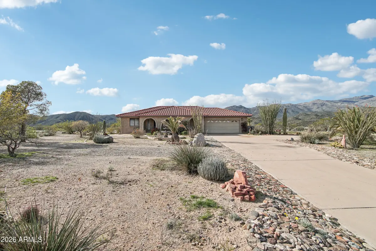 35190 S April Drive, Black Canyon City, AZ 85324 - Image #1