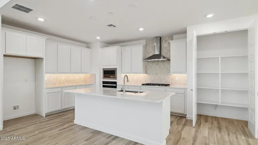 6988 W Buckhorn Trail, Peoria, AZ 85383 - Image #3