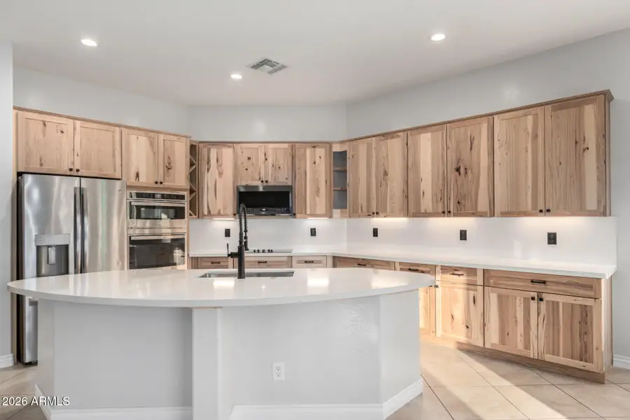 2705 S Tucana Court, Gilbert, AZ 85295 - Image #2