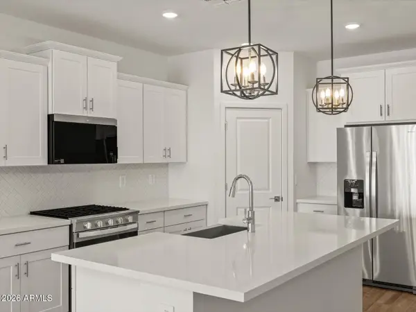 2348 E Fortana Drive, San Tan Valley, AZ 85143