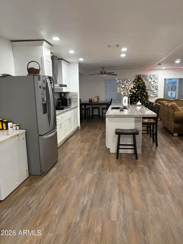 328 S 98th Street S, Mesa, AZ 85208