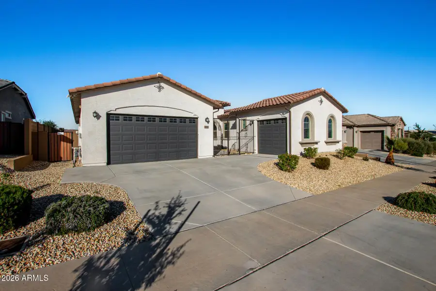19038 W Cameron Drive, Surprise, AZ 85388 - Image #2