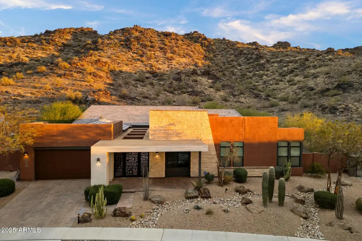 9539 S 13th Way, Phoenix, AZ 85042 - Image #1