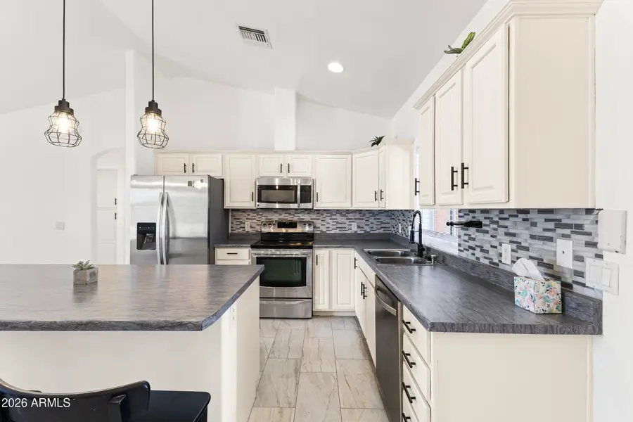 9343 W Pineveta Drive, Arizona City, AZ 85123 - Image #3