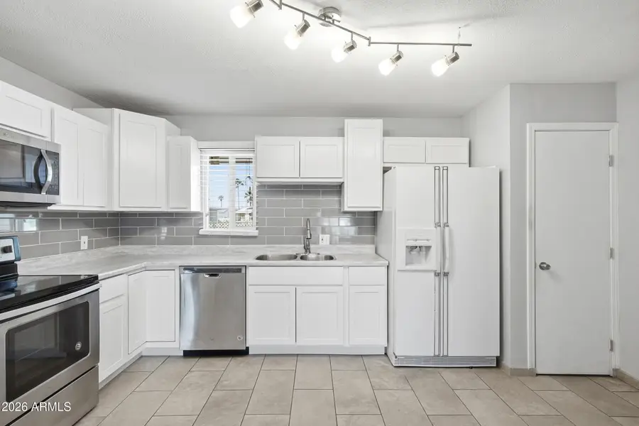 12216 N 107th Avenue, Sun City, AZ 85351 - Image #3