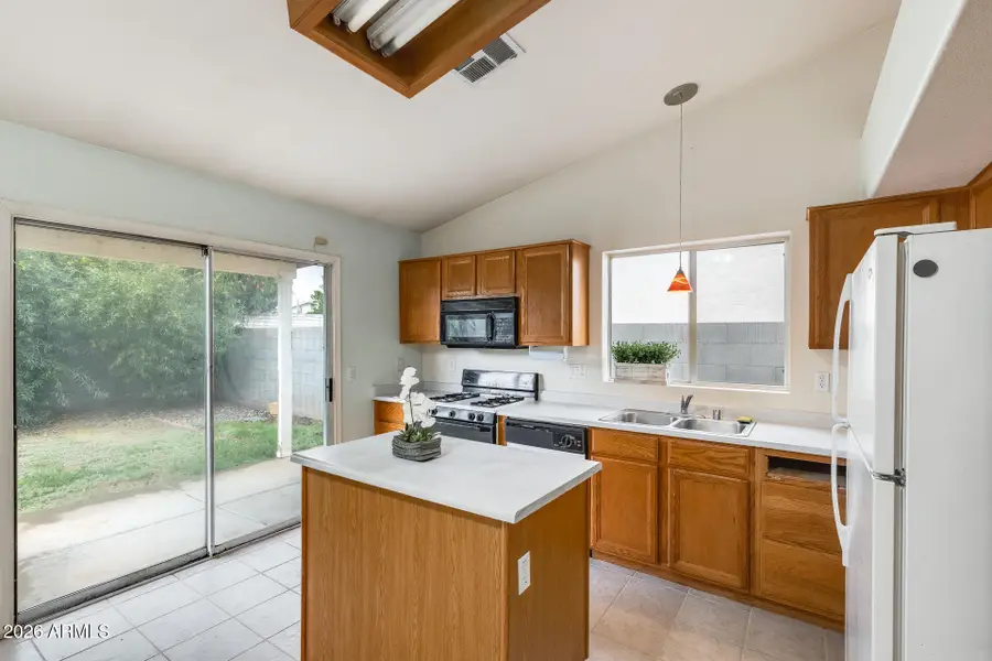 17720 N 92nd Lane, Peoria, AZ 85382 - Image #3