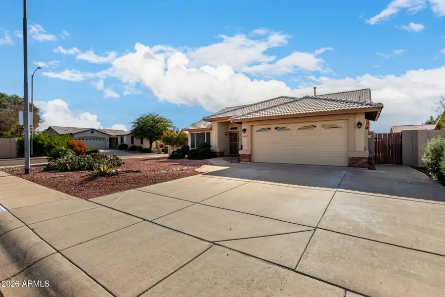 10813 W Wikieup Lane, Peoria, AZ 85373 - Image #3