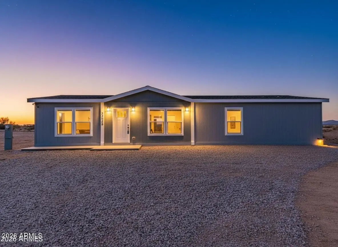 33027 W Cambridge Avenue, Tonopah, AZ 85354 - Image #1