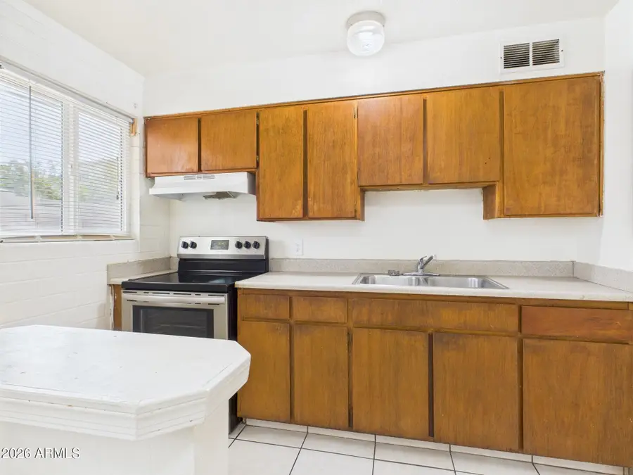 3027 N 37th Street, Phoenix, AZ 85018 - Image #3