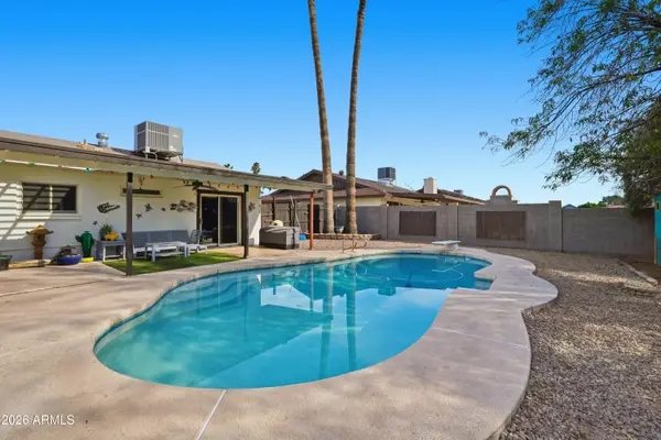 835 E Garnet Avenue, Mesa, AZ 85204