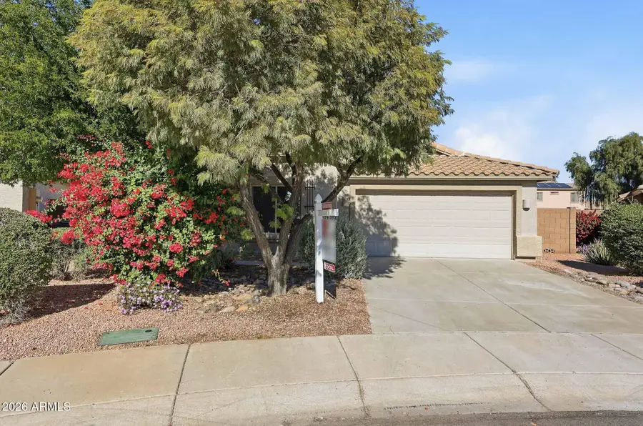15688 W Saguaro Lane, Surprise, AZ 85374 - Image #2