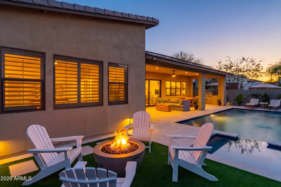 1353 E Paseo Way, Phoenix, AZ 85042 - Image #2