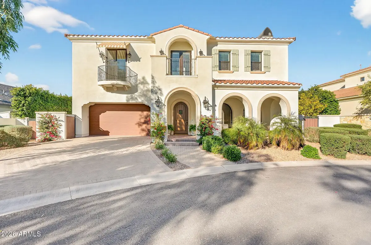 3906 E Crittenden Lane, Phoenix, AZ 85018 - Image #1