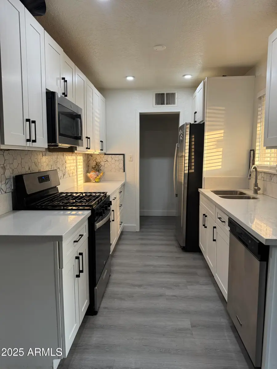 501 N 47th Place, Phoenix, AZ 85008 - Image #3