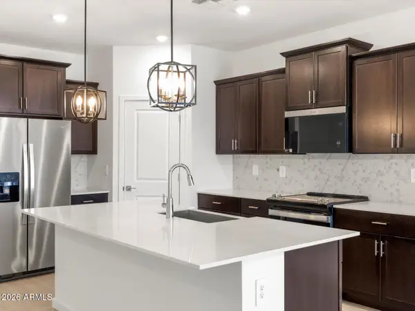 7577 E Cozy Cottage Lane, San Tan Valley, AZ 85143