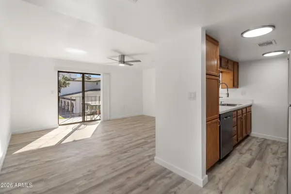 3033 E Devonshire Avenue #2005, Phoenix, AZ 85016