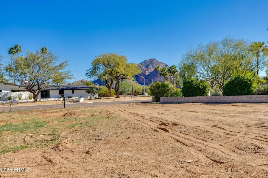 4027 E San Miguel Avenue #84, Phoenix, AZ 85018 - Image #3