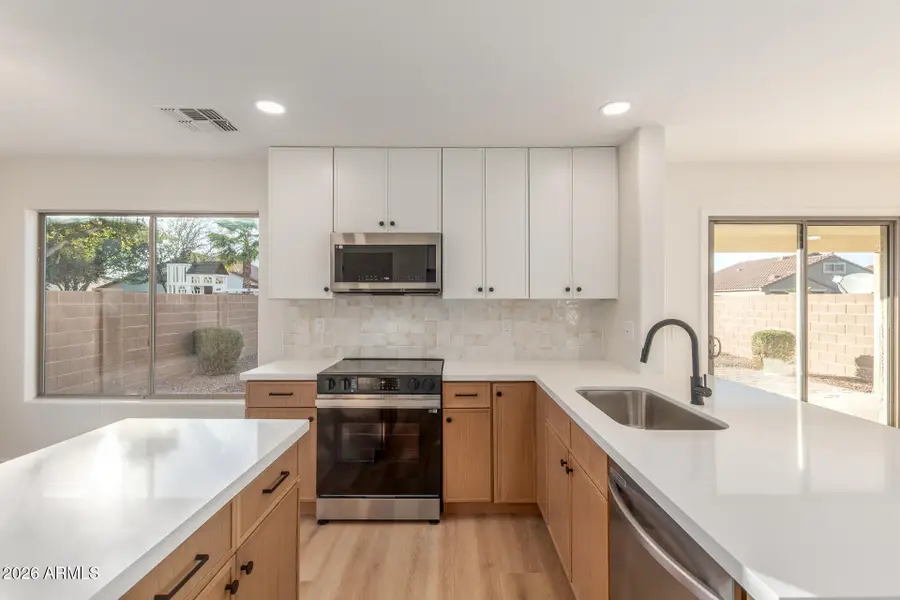 38302 N Sandy Drive, San Tan Valley, AZ 85140 - Image #2