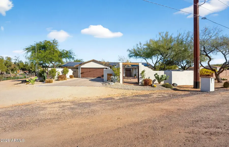 6316 E Dixileta Drive, Cave Creek, AZ 85331 - Image #2