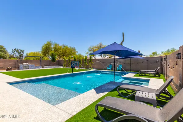 7329 E Tailfeather Drive, Scottsdale, AZ 85255