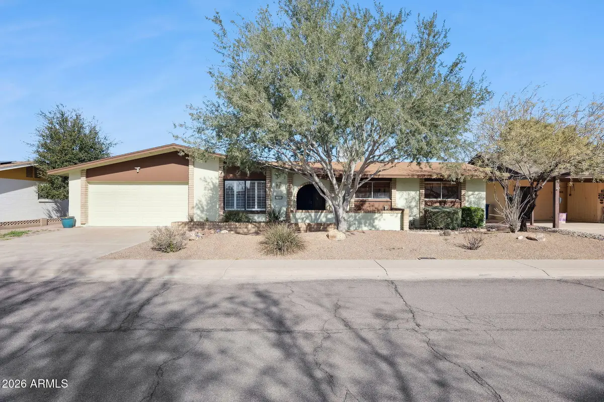 1932 E Loma Vista Drive E, Tempe, AZ 85282 - Image #1