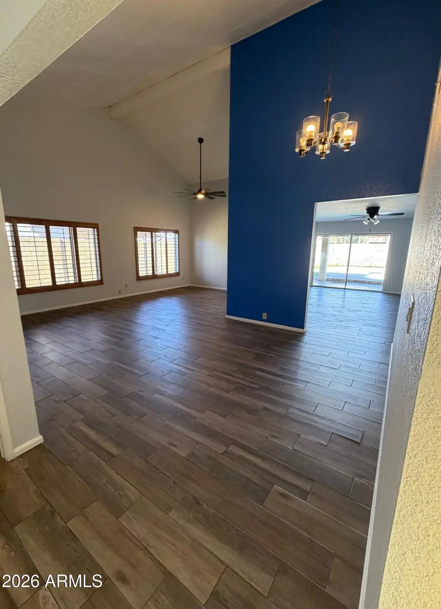 3426 W Juniper Avenue W, Phoenix, AZ 85053 - Image #2