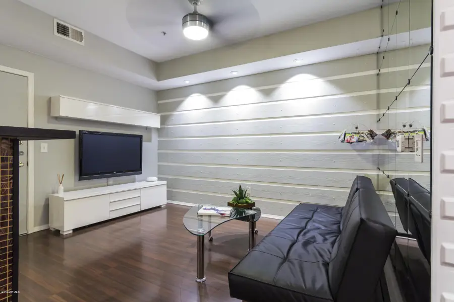 1701 E Colter Street #203, Phoenix, AZ 85016 - Image #2